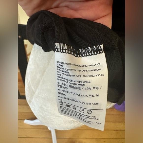 Arc'teryx Cowl Neck Mid Sleeve Women's Top Black - Picture 6 of 6